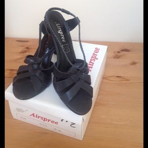 - Airspree Blk7.5Leather 3-31/2" Heels Sexy + Sweet
